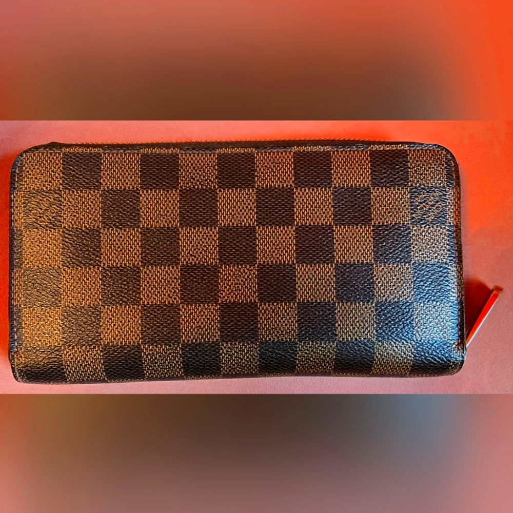 Louis Vuitton Damier Ebene Zippy Wallet